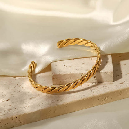 Women's Trending Gold Baguette Bracelet