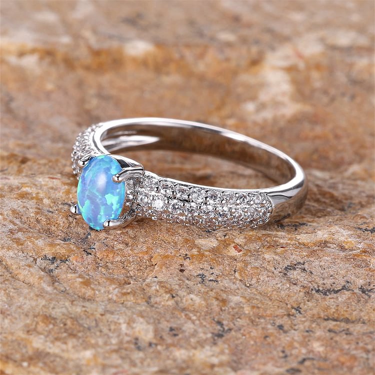 "Shiny Elegance" Round Opal Zircon Edge Band Ring