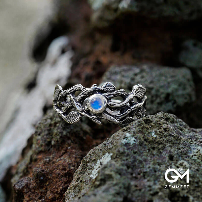 Retro Branch Leaf Hollow Moonstone Ring