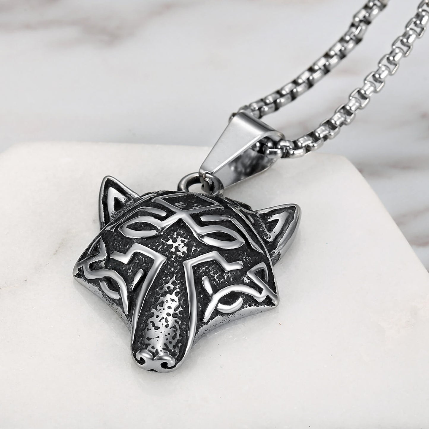 Personality Celtic Direwolf Pendant