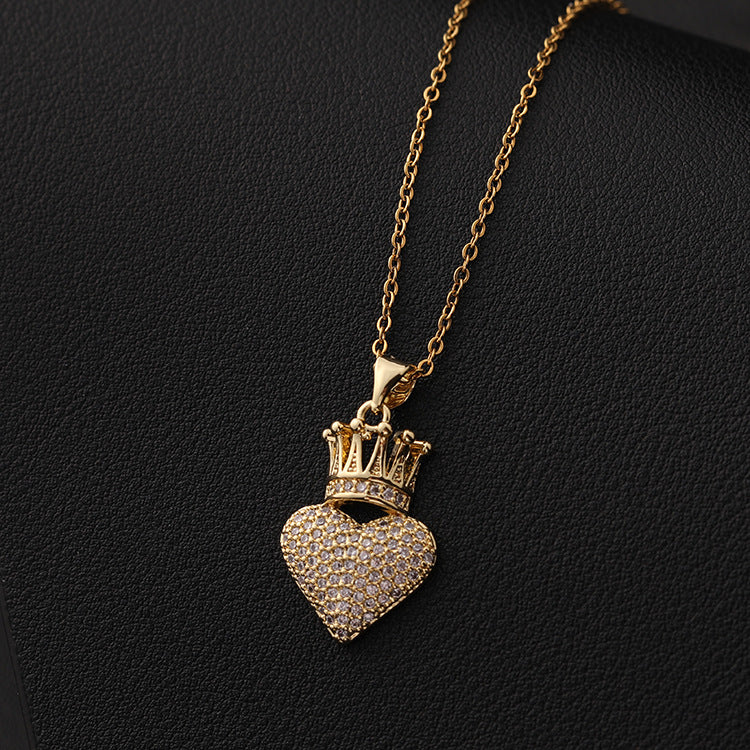 Niche Gold-plated Love Crown Clavicle Chain Metal Accessory Sweater Chain Women's Pendant Necklace