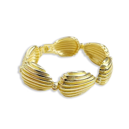 Solid gold sea shell bracelet