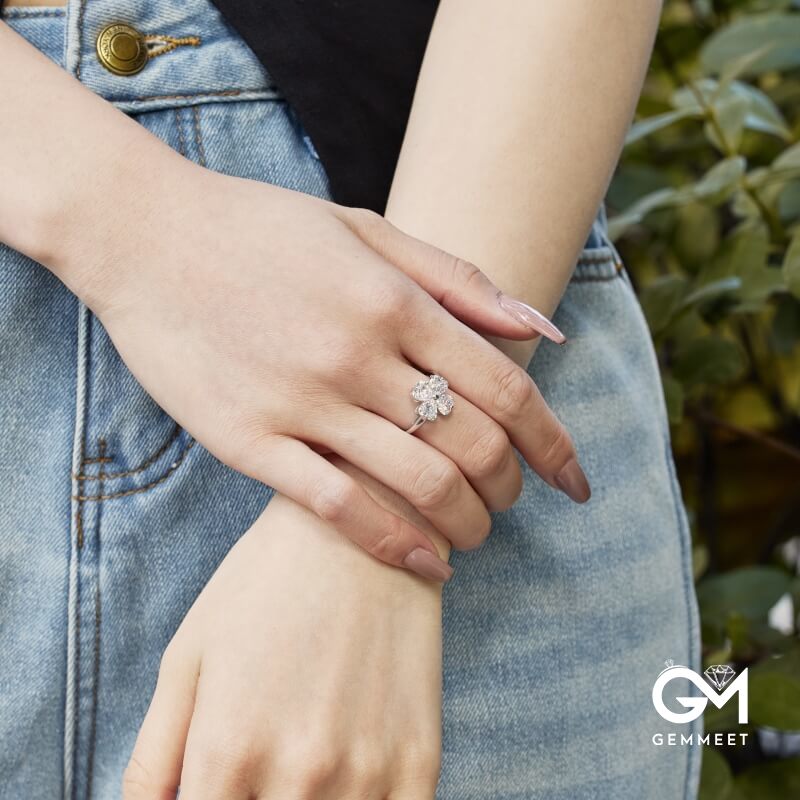 Silver S925 White Love Clover Round Bead Ring