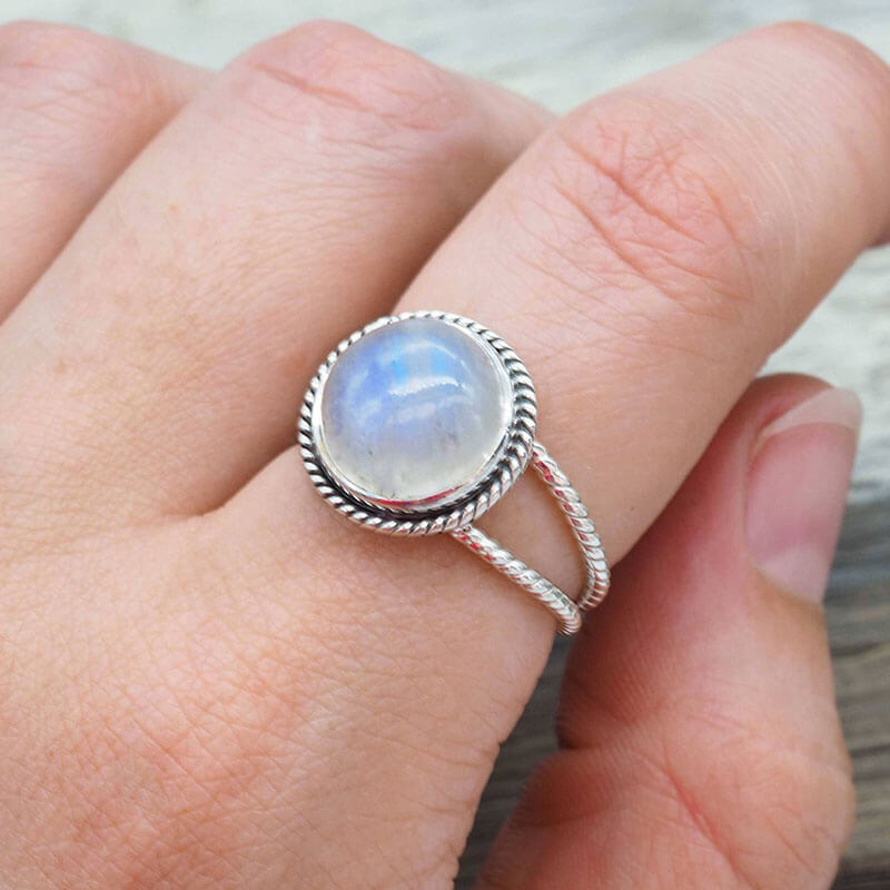 Vintage Big Round Cut Moonstone Rope Texture Ring