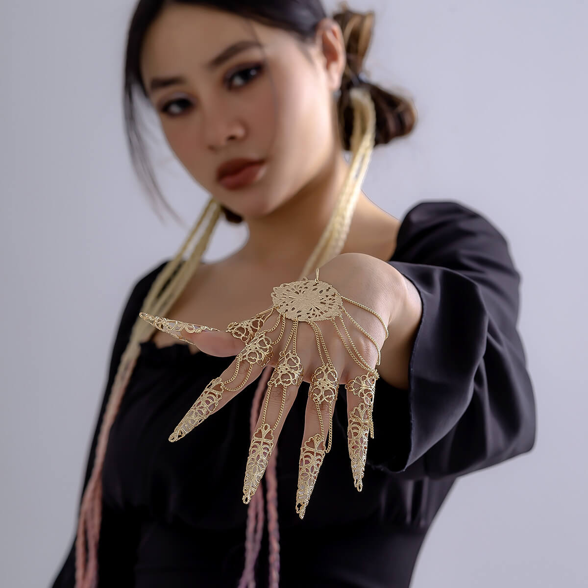 Halloween Tapered Tassel Nail Back Chain Punk Goth Exaggerated Mitten Bracelet