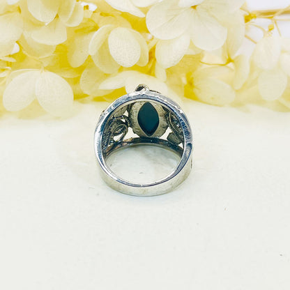 Vintage Luxury Sapphire Ring