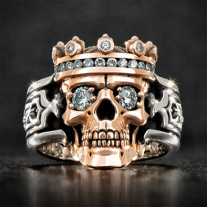 "Fear Nothing" Retro Crown Skull King Ring