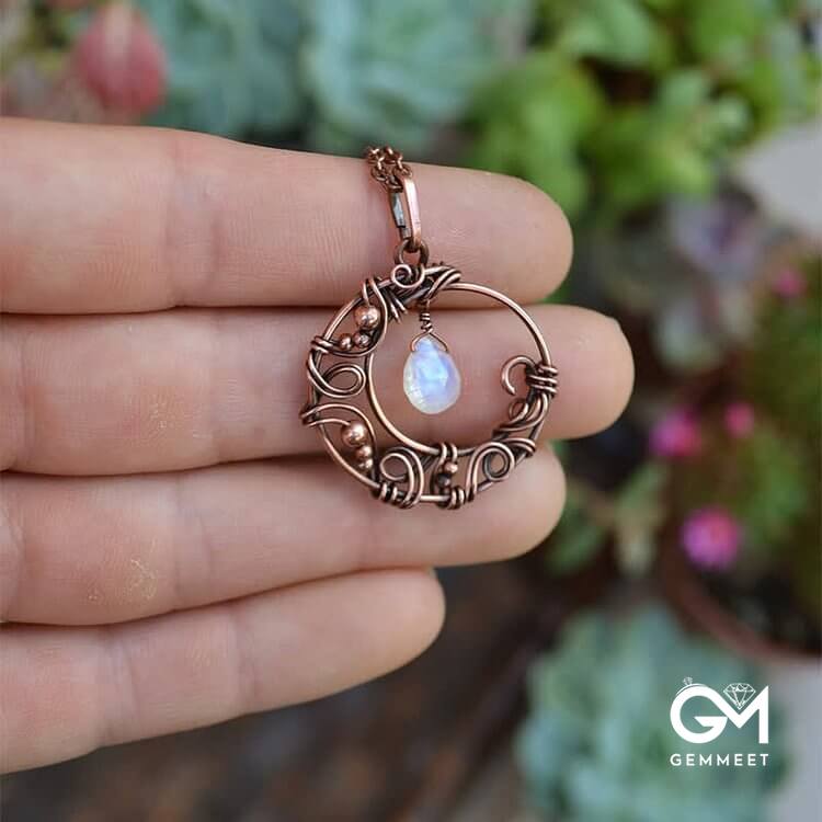 "Light And Hope" Bohemia Moonstone Crescent Moon Necklace