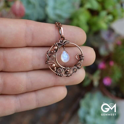 "Light And Hope" Bohemia Moonstone Crescent Moon Necklace