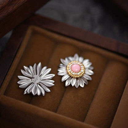 Women's Vintage Daisy Ring and Earrings