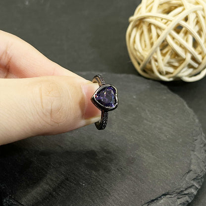 Retro Black Heart Amethyst Ring