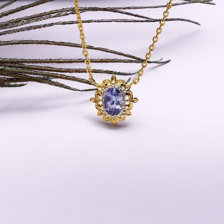 Sapphire European Style Retro Simple Pendant Necklace