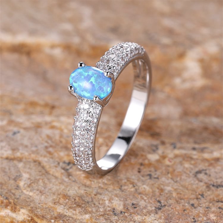 "Shiny Elegance" Round Opal Zircon Edge Band Ring