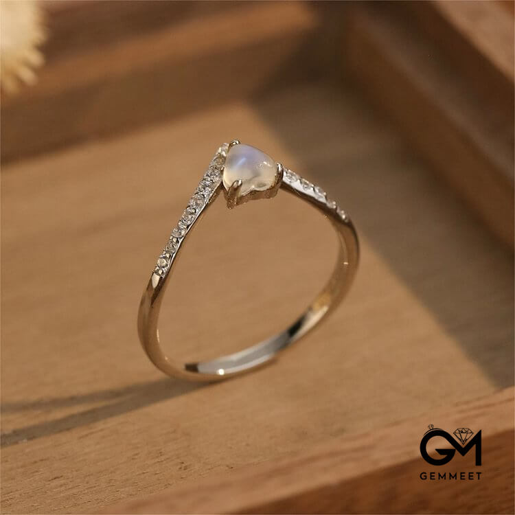 Heart Shape Moonstone Design Ring