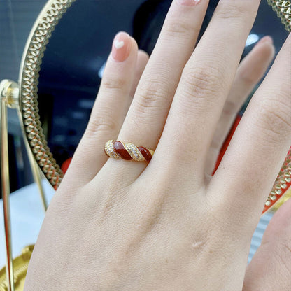 18K Gold-plated Enamel Twist Ring with Textured Carved Gold and Brushed Process