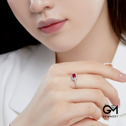 S925 Rectangular Red Zircon Temperament Ring