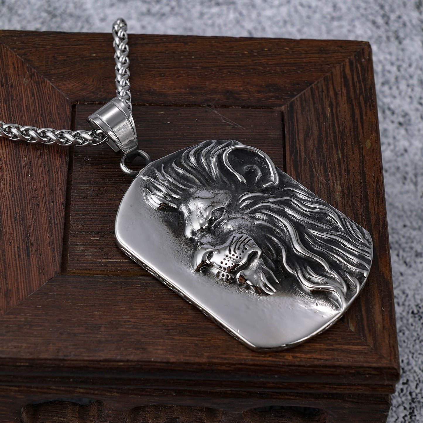 Large lion head stainless steel pendant