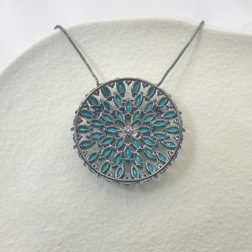 Round Inlaid Turquoise Pigeon Pendant Necklace