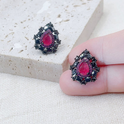 Black Pear-Shaped Pink Zircon Inlaid Earrings