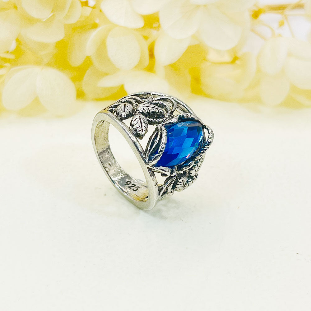 Vintage Luxury Sapphire Ring