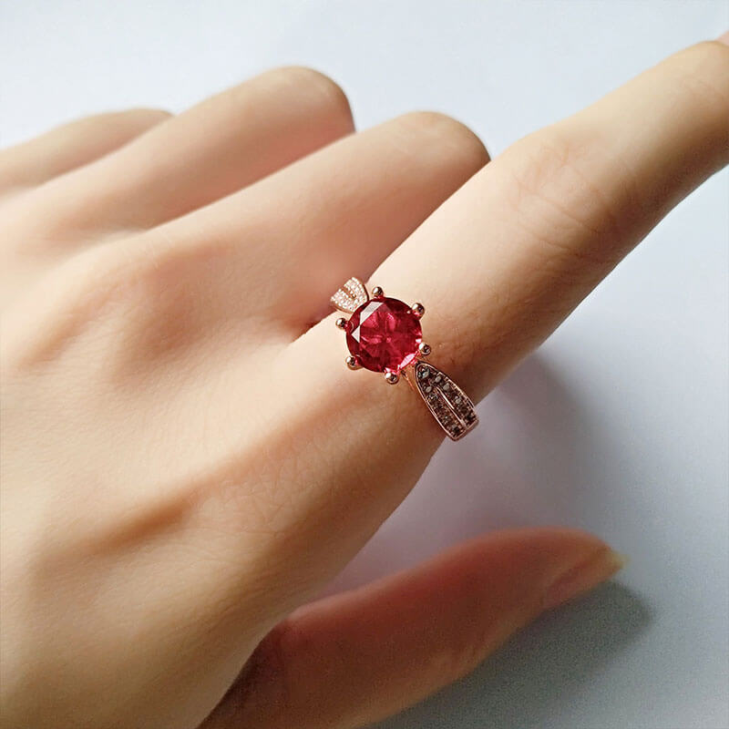 Six-claw Pigeon Blood Red Crystal Ring Fashion Ruby Ring Full of Diamonds Low Luxury Imitation Diamond Ring