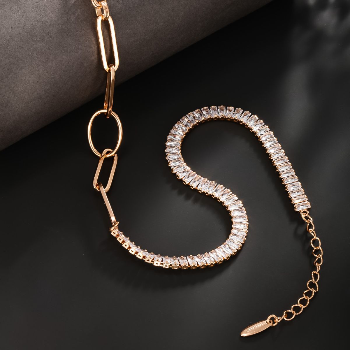 Zircon Spliced Clavicle Chain with Zircon Necklace