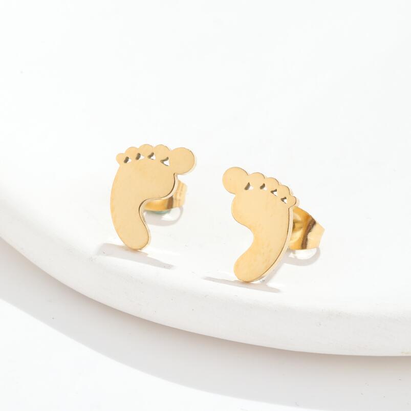 Cute MAMA Baby Feet Earring