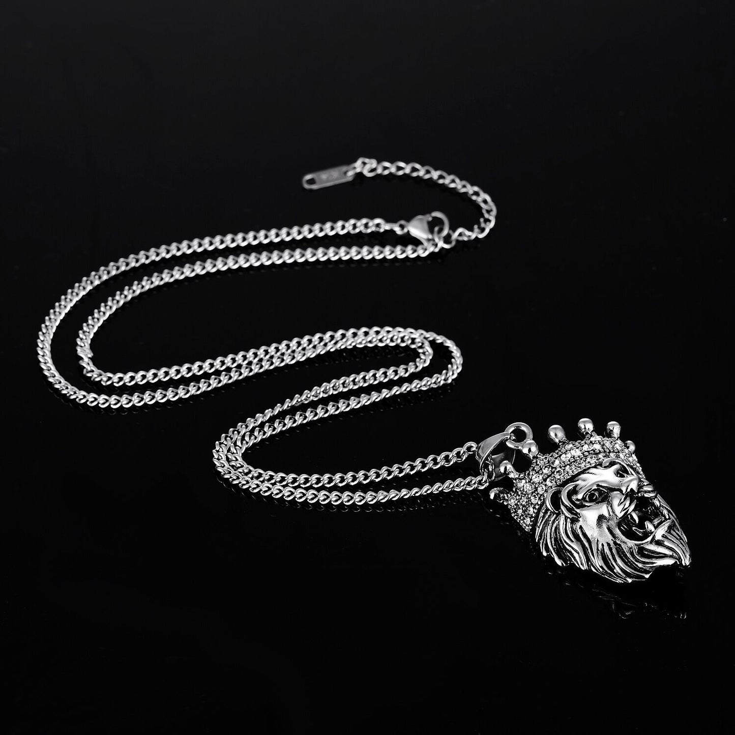 Goldern Three-dimensional Crown Lion Head Pendant Necklace