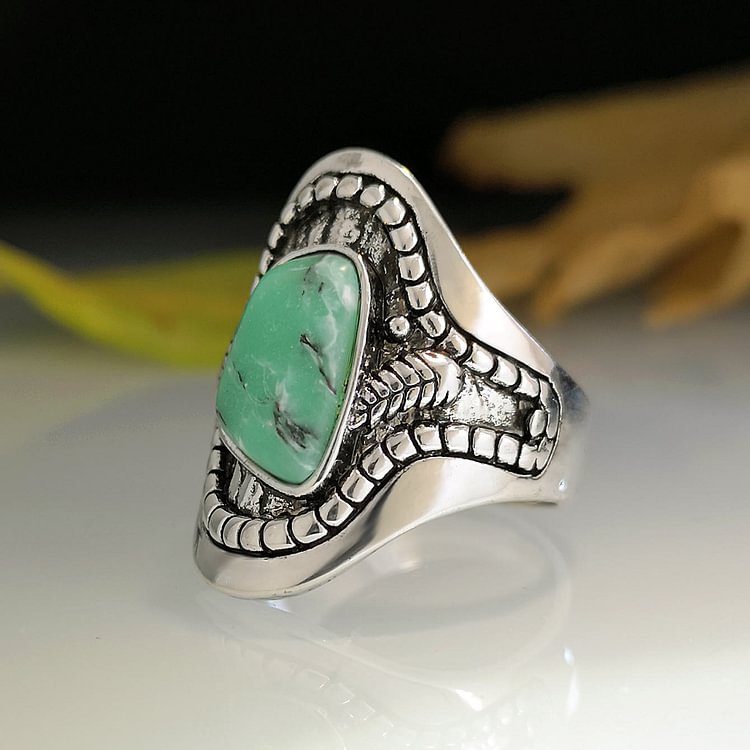 Vintage Large Turquoise Ring