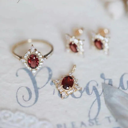 Vintage Ruby "Miss Rose" Atmosphere Ring