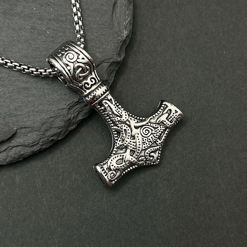 Norse Viking Vintage Odin Quake Pendant Necklace