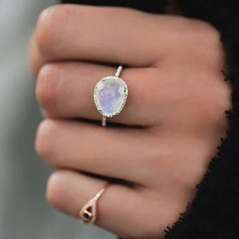 Temperament Moonstone Magic Ring