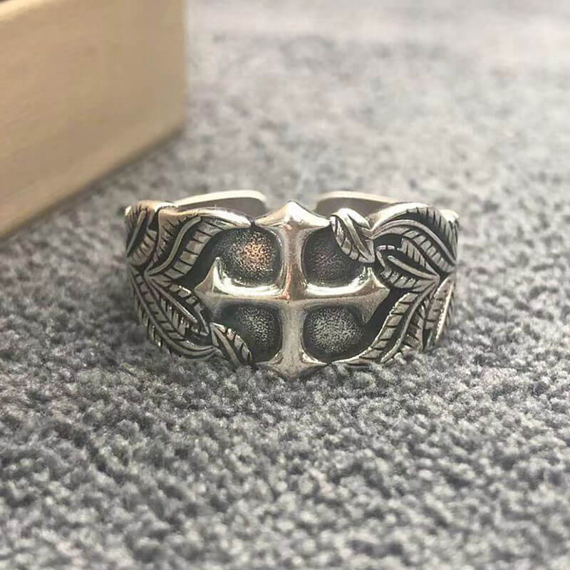 Vintage Men's Leaf Pattern Cross Ring