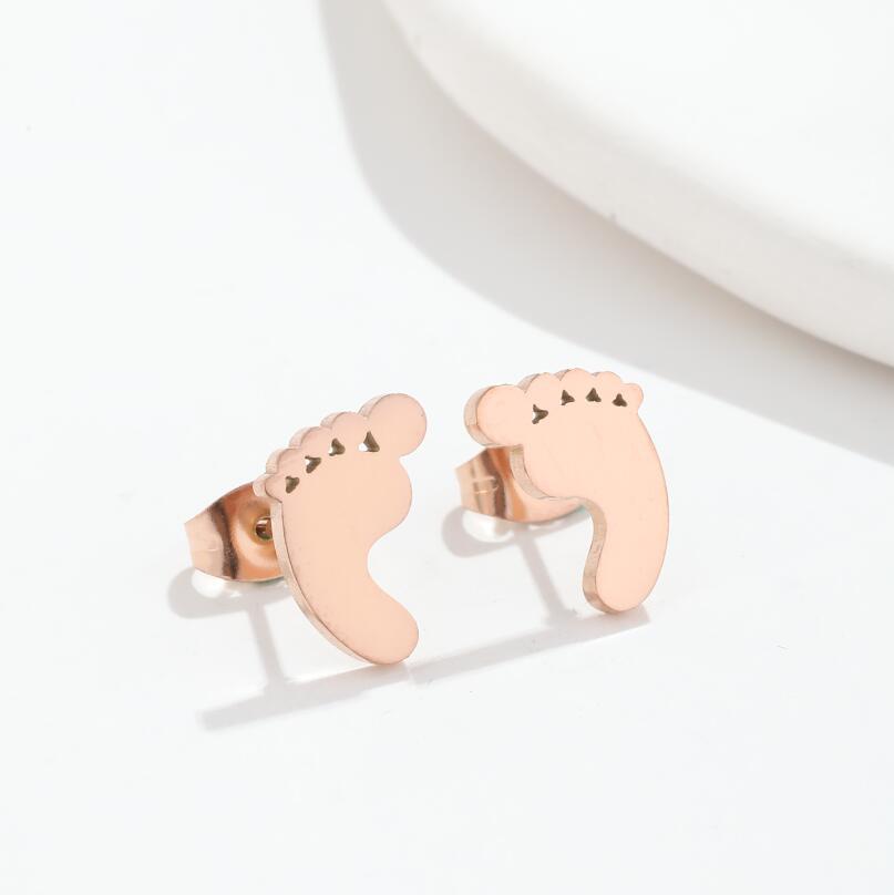 Cute MAMA Baby Feet Earring