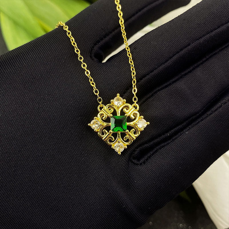 Seamless Inlaid Lace Carved Necklace Simulated Emerald Gold Plated Ring