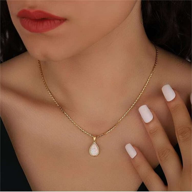 18k Natural Opal Drop Shape Pendant Necklace