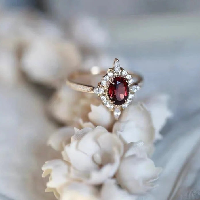 Vintage Ruby "Miss Rose" Atmosphere Ring