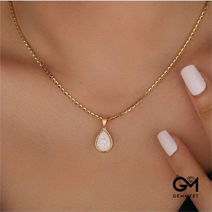 18k Opal Drop Shape Pendant Necklace