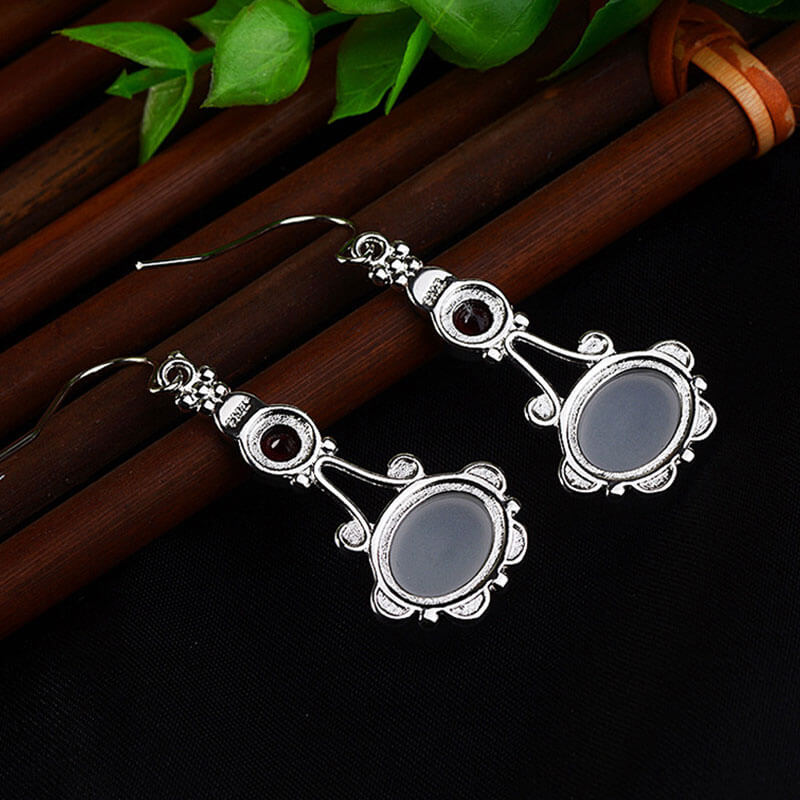 Retro Hollow Oval Cut Moonstone Dangle Earrings