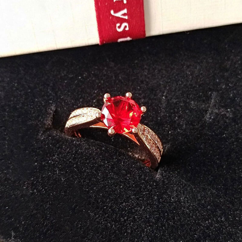 Six-claw Pigeon Blood Red Crystal Ring Fashion Ruby Ring Full of Diamonds Low Luxury Imitation Diamond Ring