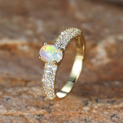 "Shiny Elegance" Round Opal Zircon Edge Band Ring