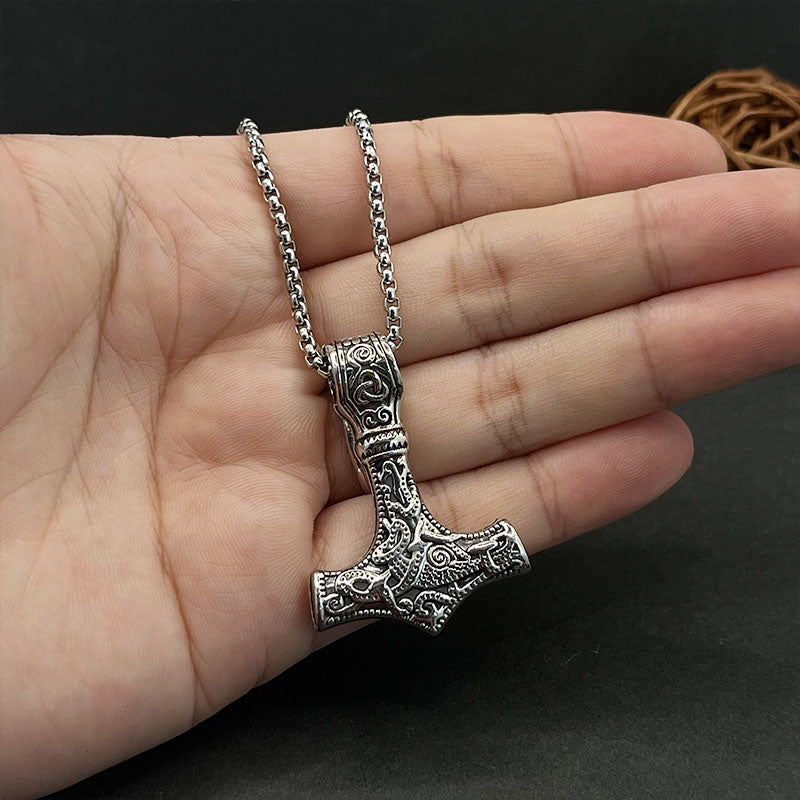 Norse Viking Vintage Odin Quake Pendant Necklace