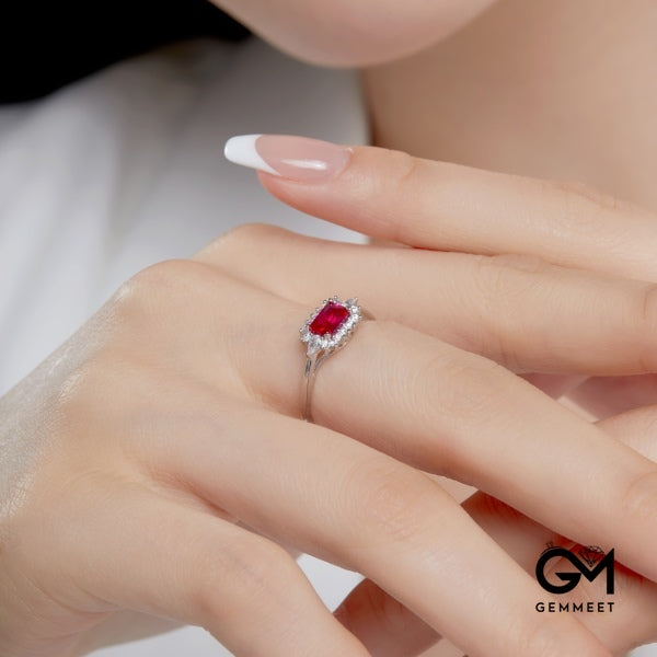 S925 Rectangular Red Zircon Temperament Ring