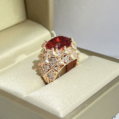 Palace Wind Textured Gold Carving Process Imitation Ruby Ring High-end Jewelry Crown Ring