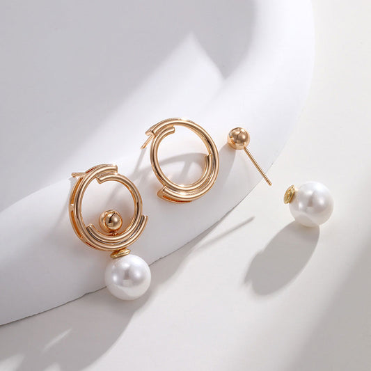 A Pair of Elegant Geometric Imitation Pearl Earrings