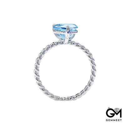 White Gold Heart-shaped Topaz Ring