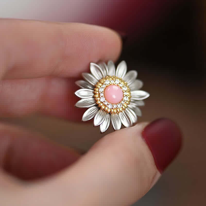 Women's Vintage Daisy Ring and Earrings