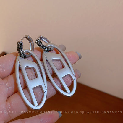 Zircon Oval Cutout Commuter Earrings