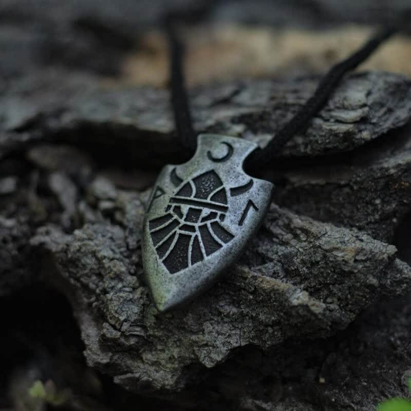 Men's Viking Odin Rune Arrowhead Necklace