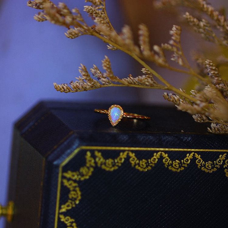 "Water Drop" Vintage Opal Ring